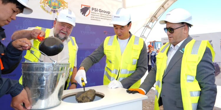 ТҮРКІСТАНДА 200 АДАМДЫ ЖҰМЫСПЕН ҚАМТИТЫН ЗАУЫТТЫҢ ІРГЕТАСЫ ҚАЛАНДЫ