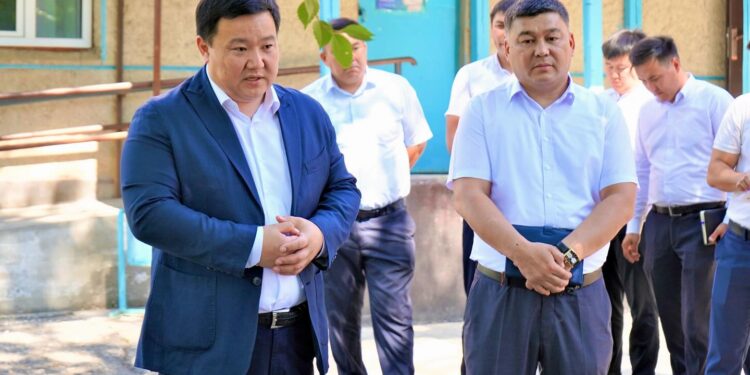 КЕНТАУ: БАЙЫЛДЫР АУЫЛЫН ТАБИҒИ ГАЗБЕН ҚАМТАМАСЫЗ ЕТУ ЖҰМЫСТАРЫ ЖАЛҒАСАДЫ