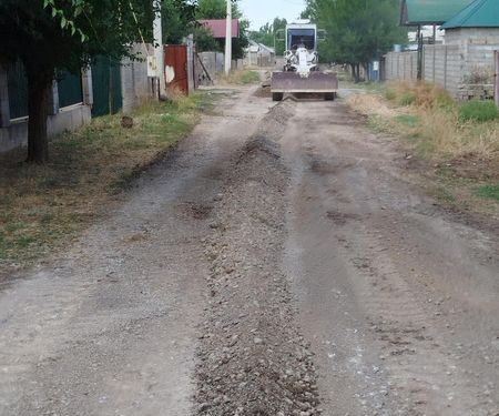 САЙРАМ: «АУЫЛ — ЕЛ БЕСІГІ» БАҒДАРЛАМАСЫ АЯСЫНДА ЖОЛ ЖӨНДЕУ ЖҰМЫСТАРЫ БАСТАЛДЫ