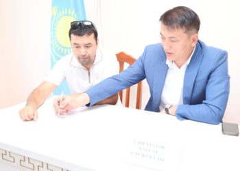 САУРАН АУДАНЫНЫҢ ӘКІМІ 21 ЦЕХТЫ ІСКЕ ҚОСУ БОЙЫНША КӘСІПКЕРЛЕРМЕН КЕЗДЕСТІ