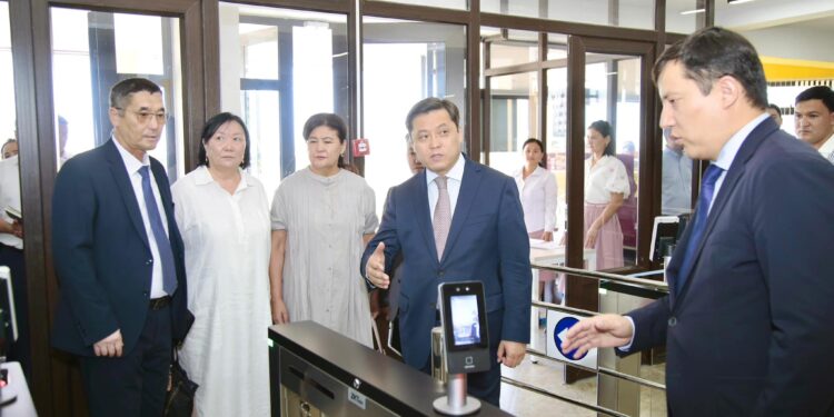 ТҮРКІСТАНДА БІЛІМ САЛАСЫНА БАҒЫТТАЛҒАН ЖАҢА ИННОВАЦИЯЛЫҚ ЖОБАЛАР ТАНЫСТЫРЫЛДЫ