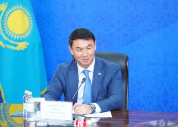 ТҮРКІСТАН: ДАРХАН САТЫБАЛДЫ ОРДАБАСЫ АУДАНЫ ТҰРҒЫНДАРЫМЕН КЕЗДЕСТІ