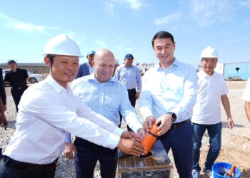 ТҮРКІСТАН: ОРДАБАСЫДА ЖАҢА ЗАУЫТТЫҢ ІРГЕТАСЫ ҚАЛАНДЫ