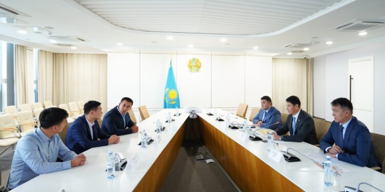 ТҮРКІСТАН: САУРАН АУДАНЫНДА МАҚТА ШАРУАШЫЛЫҒЫН ДАМЫТУ БОЙЫНША МАҢЫЗДЫ ЖОБАЛАР ЖҮЗЕГЕ АСАДЫ