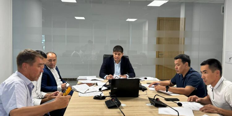 ТҮРКІСТАН: ЖЕР ҚОЙНАУЫН ПАЙДАЛАНУШЫЛАРДЫҢ МӘСЕЛЕЛЕРІ ҚАРАЛДЫ