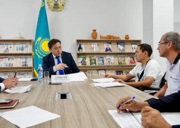 ТҮРКІСТАН: ОБЛЫС ӘКІМІНІҢ ОРЫНБАСАРЫ ТҰРҒЫНДАРДЫ ЖЕКЕ ҚАБЫЛДАП, ӨТІНІШ-ТІЛЕКТЕРІН ТЫҢДАДЫ