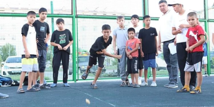 ТҮРКІСТАНДА АШЫҚ АЛАҢ ОЙЫНДАРЫ ЖАЛҒАСЫП ЖАТЫР