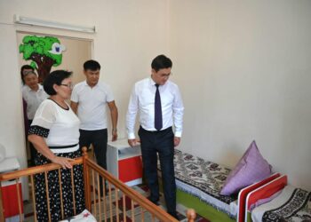 ЖЕТІСАЙ: ОҢАЛТУ ОРТАЛЫҒЫНА МОБИЛЬДІ РЕАБИЛИТАЦИЯЛЫҚ КЕШЕН СЫЙҒА ТАРТЫЛДЫ