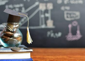 Жаңа оқу жылында қазақстандық колледж студенттерінің шәкіртақысы 50%-ға өседі