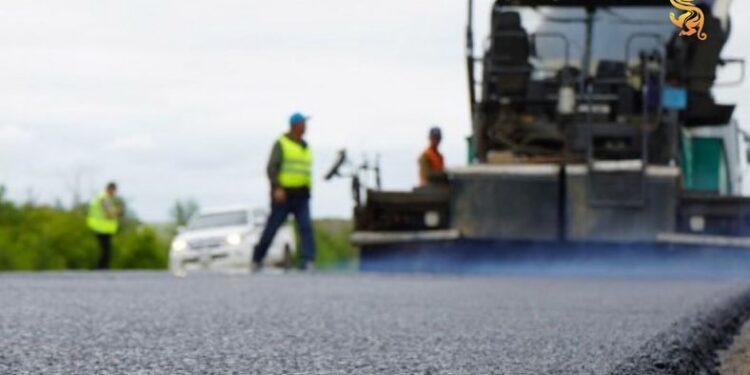 ТҮРКІСТАН ОБЛЫСЫНДА БИЫЛ 1 100 ШАҚЫРЫМНАН АСТАМ ЖОЛҒА ҚҰРЫЛЫС-ЖӨНДЕУ ЖҰМЫСТАРЫ ЖҮРЕДІ