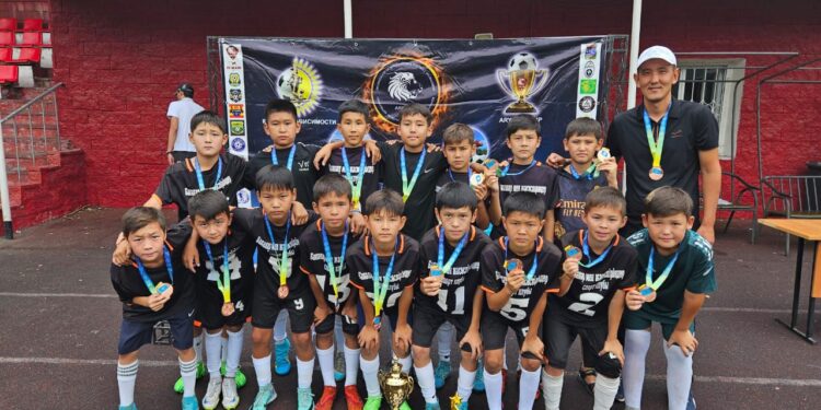 ТҮРКІСТАНДЫҚ КОМАНДА ФУТБОЛДАН 3-ОРЫН ИЕЛЕНДІ