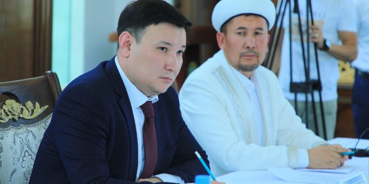 ТҮРКІСТАН: РУХАНИЯТ, ДІН САЛАСЫНДАҒЫ МӘСЕЛЕЛЕР ТАЛҚЫЛАНДЫ