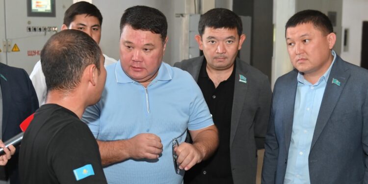 МӘСЛИХАТ ТӨРАҒАСЫ ЖЫЛУ МАУСЫМЫНА ДАЙЫНДЫҚТЫҢ БАРЫСЫН БАҚЫЛАДЫ