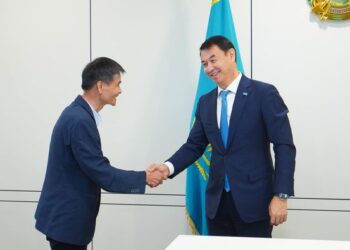 ТҮРКІСТАН ОБЛЫСЫНЫҢ ӘКІМІ ИНВЕСТОРЛАРМЕН КЕЗДЕСТІ