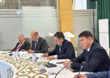 АДАЛ АЗАМАТ ТӘРБИЕЛЕУ – АҒА БУЫНҒА МІНДЕТ