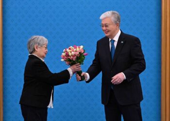 МЕМЛЕКЕТ БАСШЫСЫ 8 НАУРЫЗ – ХАЛЫҚАРАЛЫҚ ӘЙЕЛДЕР КҮНІНЕ АРНАЛҒАН МАРАПАТТАУ РӘСІМІНДЕ СӨЗ СӨЙЛЕДІ