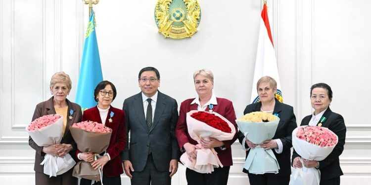 Алматылық әйелдер Президент атынан мемлекеттік награда алды