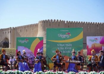 «ТҮРКІСТАН ЖАУҺАРЛАРЫ» ҰЛТТЫҚ КИІМ КӨРМЕСІ МЕН КОНЦЕРТ ӨТТІ