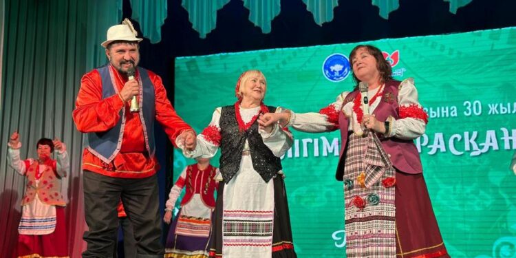 Шымкентте «Бірлігіміз жарасқан» атты мерекелік концерті өтті