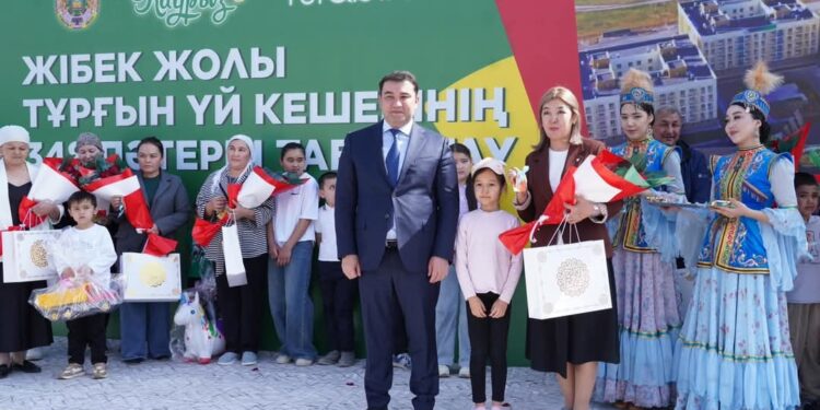 ҰЛЫСТЫҢ ҰЛЫ КҮНІ ҚАРСАҢЫНДА ТҮРКІСТАНДА ТАҒЫ 348 ОТБАСЫ ҚОНЫС ТОЙЫН ТОЙЛАДЫ