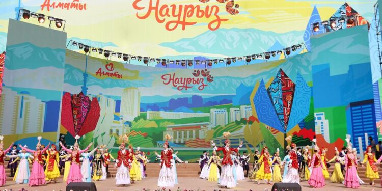 Алматыда Наурыз мейрамы ерекше сән-салтанатпен тойлануда