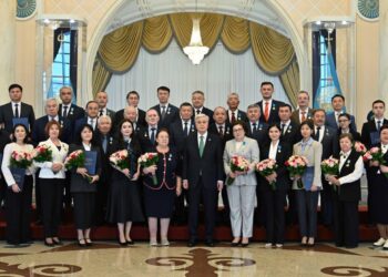 Мемлекет басшысы ғалымдарды марапаттау рәсіміне қатысты