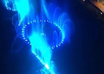 В Шымкенте музыкальный фонтан получил видеопроекцию — в ритме света, воды и истории