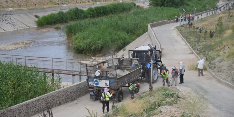 ШЫМКЕНТ: «ТАЗА ҚАЗАҚСТАН» АКЦИЯСЫ АЯСЫНДА ТАЗАЛЫҚ ІС-ШАРАЛАРЫ ҰЙЫМДАСТЫРЫЛДЫ