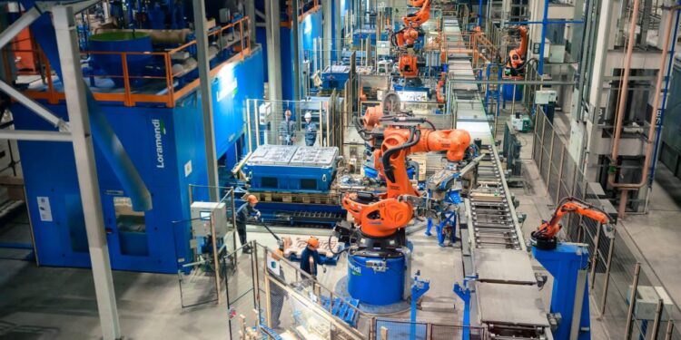 Қазақстанның автомобиль өнеркәсібі сенімді өсімді көрсетіп, компоненттік базаны кеңейтіп келеді