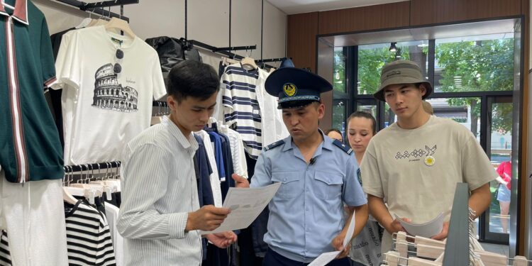 ШЫМКЕНТТЕ ЕСІРТКІ ЖАРНАМАСЫНА ҚАРСЫ КЕҢ АУҚЫМДЫ ТҮСІНДІРУ АКЦИЯСЫ ӨТТІ