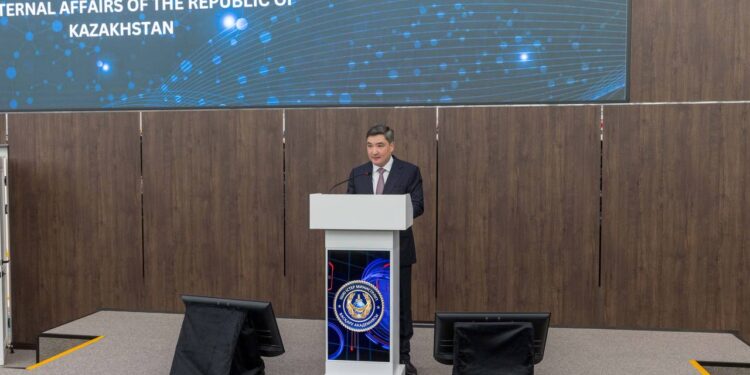 Олжас Бектенов Президент тапсырмасы бойынша өтіп жатқан «Заң және тәртіп» апталығы аясында ІІМ Басқару академиясының ашылуына қатысты