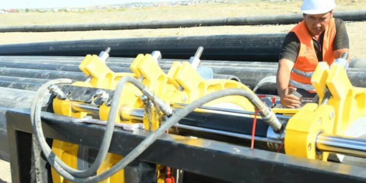 ШЫМКЕНТТЕ БЫЛТЫР 27 МЫҢ ТҰРҒЫН САПАЛЫ АУЫЗ СУҒА ҚОЛ ЖЕТКІЗДІ