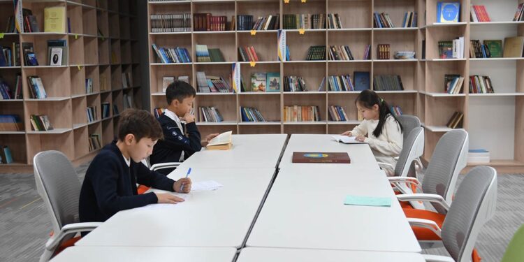 ЖАҢА МЕКТЕПТЕР МЕН ЗАМАНАУИ НЫСАНДАР БОЙ КӨТЕРДІ