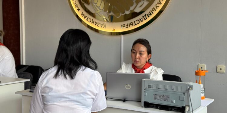 ШЫМКЕНТТЕ МЕДИАЦИЯ КҮНІНЕ ОРАЙ АШЫҚ ЕСІК КҮНІ ӨТТІ