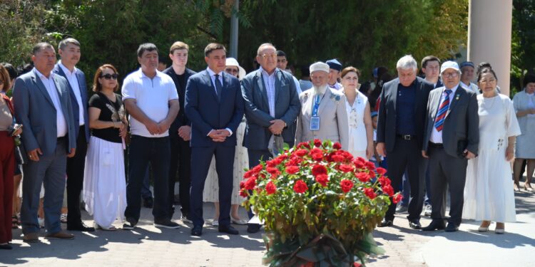 ШЫМКЕНТТЕ АБАЙ КҮНІ РУХАНИ-МӘДЕНИ МЕРЕКЕГЕ АЙНАЛДЫ