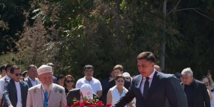 ШЫМКЕНТТЕ АБАЙ КҮНІ РУХАНИ-МӘДЕНИ МЕРЕКЕГЕ АЙНАЛДЫ