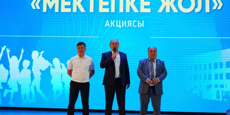 ШЫМКЕНТТЕ ҚХА МҮШЕЛЕРІ «МЕКТЕПКЕ ЖОЛ» АКЦИЯСЫ АЯСЫНДА 532 ОҚУШЫҒА ҚОЛДАУ КӨРСЕТТІ