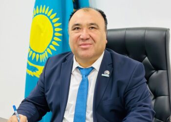 АШЫҚ САЯСАТТЫҢ ЖАҢА КЕЗЕҢІ