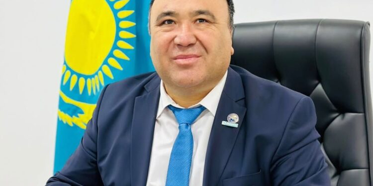 АШЫҚ САЯСАТТЫҢ ЖАҢА КЕЗЕҢІ