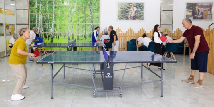 Ермек Кошербаев посетил социальные объекты Шымкента