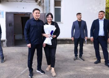 КӨКСАЙ: 8 ОТБАСЫҒА ЖАҢА ПӘТЕР БЕРІЛДІ