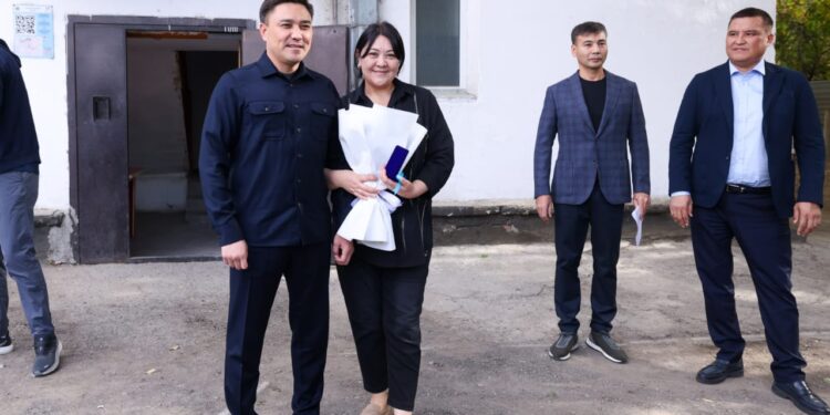 КӨКСАЙ: 8 ОТБАСЫҒА ЖАҢА ПӘТЕР БЕРІЛДІ