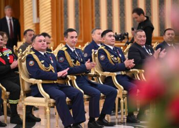 ПРЕЗИДЕНТ ҚҰТҚАРУШЫЛАРДЫ КӘСІБИ МЕРЕКЕСІМЕН ҚҰТТЫҚТАДЫ