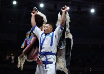 ТАРИХ ҚАЙТАЛАНДЫ: БҰЛ ЖОЛЫ – АЛТЫН ЖҮЛДЕМЕН!