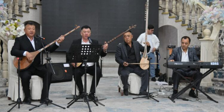 ҰЙҒЫР ЭТНОСЫНЫҢ ТІЛІ МЕН ӨНЕРІ — РУХАНИ БІРЛІКТІҢ КӨРІНІСІ