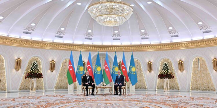 «Ақорда» резиденциясында елімізге мемлекеттік сапармен келген Әзербайжан Президентін ресми қарсы алу рәсімі өтті