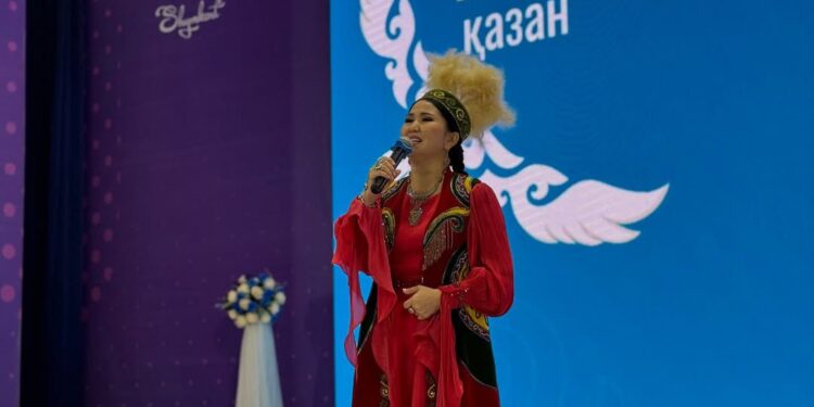 ЕҢБЕКШІ АУДАНЫНДА РЕСПУБЛИКА КҮНІ МЕРЕКЕСІНЕ АРНАЛҒАН САЛТАНАТТЫ ІС-ШАРА ӨТТІ