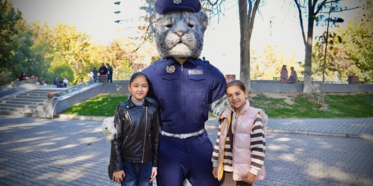 Закон и порядок: в Шымкенте полиция представила детям мультфильм о законе