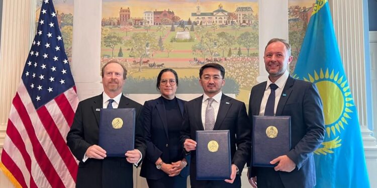 Қазақстан, Clearbrook және AG-Tech энергия сақтау жүйелерін өндіретін зауыт салады