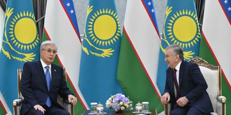 Мемлекет басшысы Өзбекстан Президенті Шавкат Мирзиёевпен келіссөз жүргізді